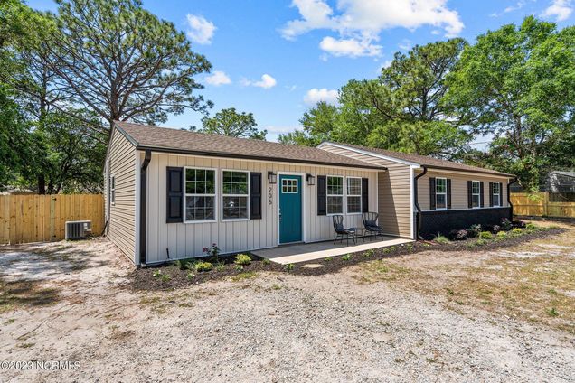 205 Wallington Road Wilmington, NC House Sold - Photo 1 of 34. Opens carousel modal