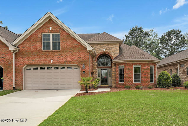 4021 Alastaire Cove