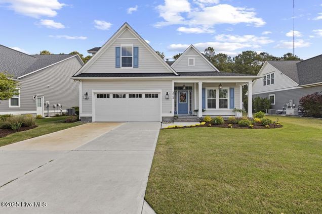323 Lightning Bug Lane
