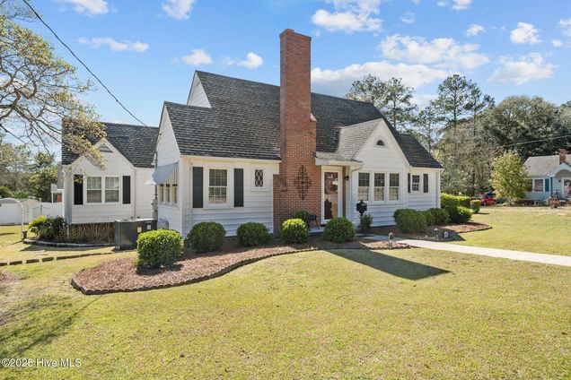 409 Myrtle Avenue Hamlet, NC House Sold - Photo 1 of 57. Opens carousel modal