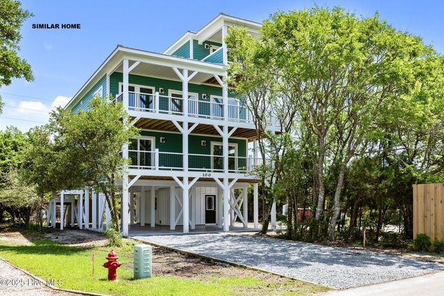 1202 N Topsail Drive