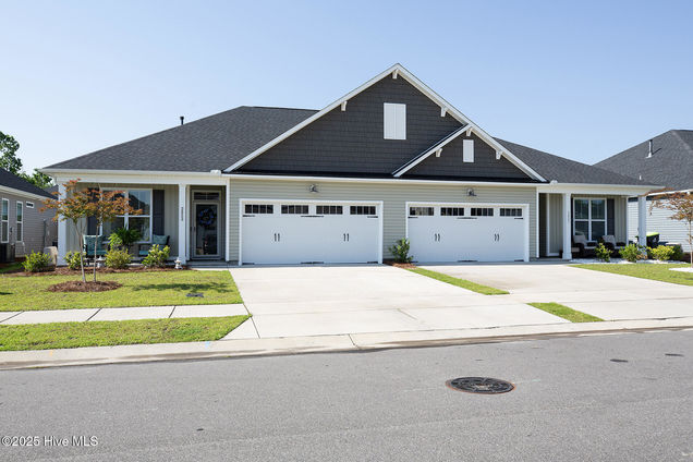 2853 Southern Magnolia Drive