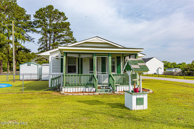 221 Core Road Richlands, NC House Sold - Photo 1 of 25. Opens carousel modal