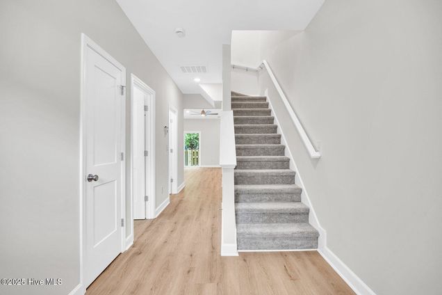 207 Lincoln Place Circle
