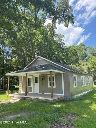 105 Cranberry Street