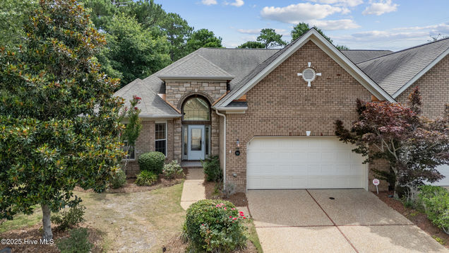 5913 Fayemont Court