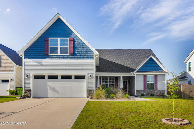 916 Terraces Lane Hampstead, NC House Active - Photo 1 of 41. Opens carousel modal