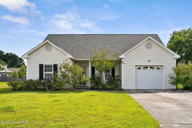 113 Colville Court Winnabow, NC House Active - Photo 1 of 26. Opens carousel modal
