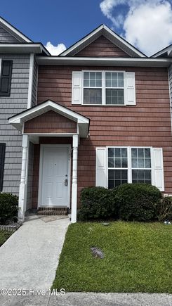 27 Doris Avenue Unit 609 Jacksonville, NC Townhouse Active - Photo 1 of 14. Opens carousel modal