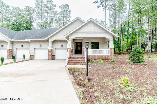 81 Lamplighter Village Drive