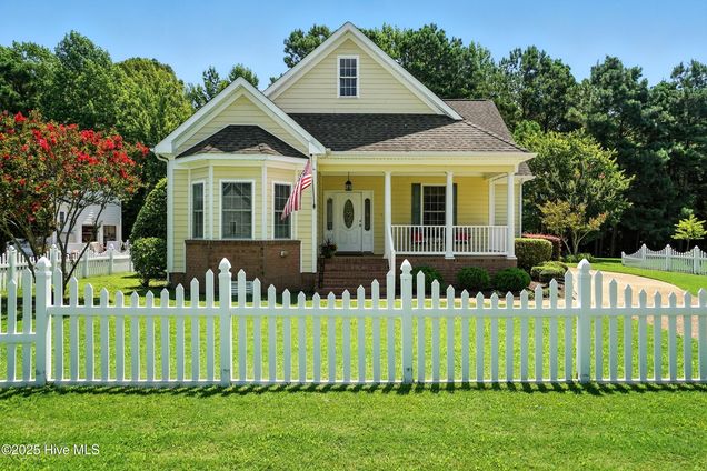 121 Shenandoah River Drive