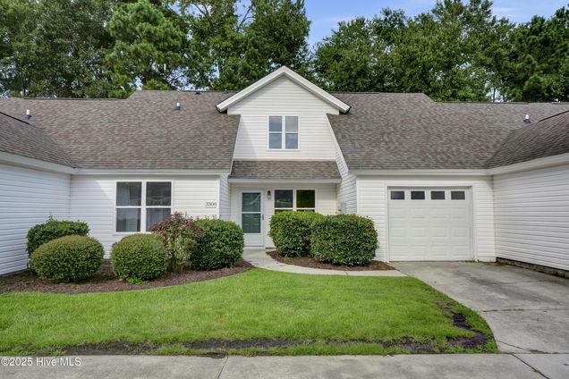 3308 Belmont Circle