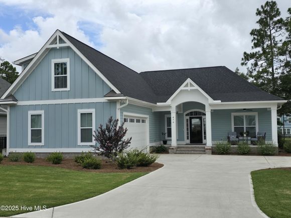 476 Arlington Drive
