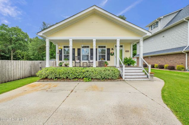 2498 Waccamaw Shores Road Lake Waccamaw, NC House Active - Photo 1 of 47. Opens carousel modal