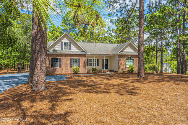 5 Pine Glen Court