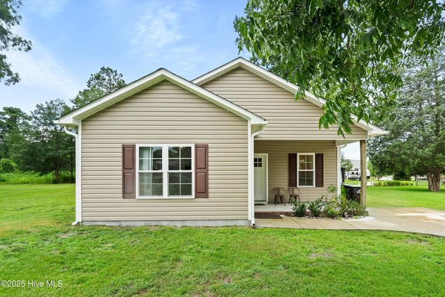 885 Half Moon Road