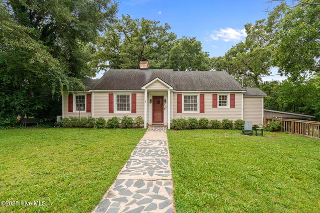 403 Summit Street Aberdeen, NC House Active - Photo 1 of 42. Opens carousel modal