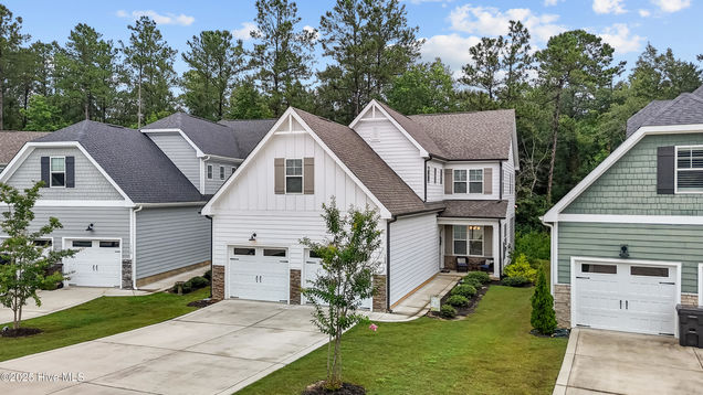 108 Spruce Hollow Circle