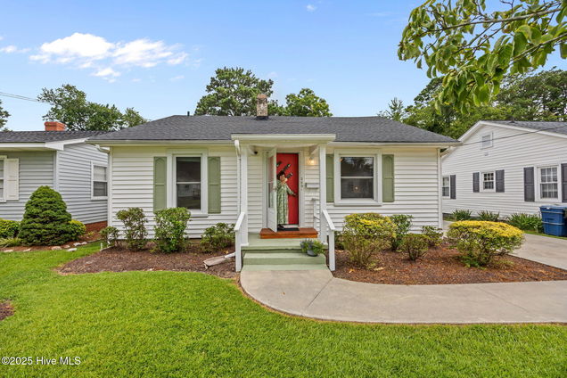 345 E 13th Street Washington, NC House Coming Soon - Photo 1 of 46. Opens carousel modal