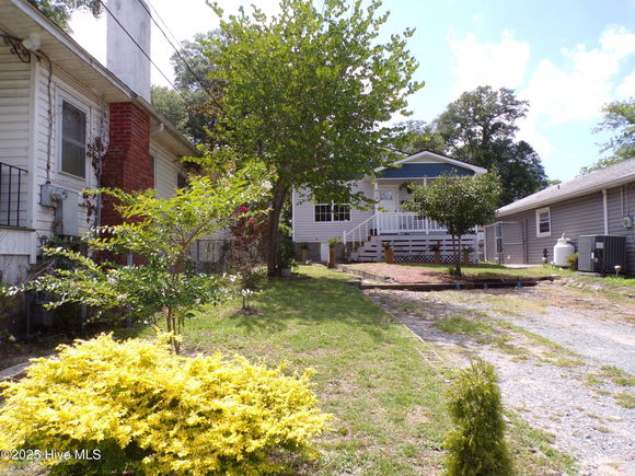 810 S 7th Street