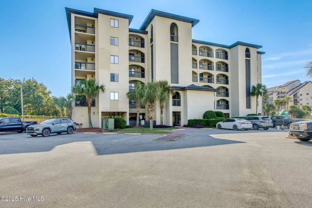 200 Lands End Boulevard Unit Apt 4018