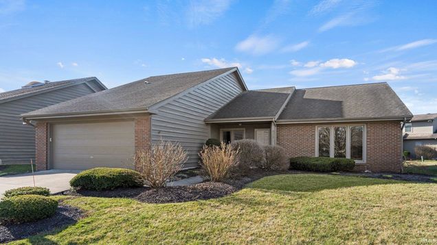 5716 Port Royal Fort Wayne, IN Condo Sold - Photo 1 of 36. Opens carousel modal
