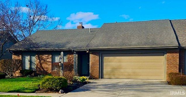 5729 Port Royal Fort Wayne, IN Condo Sold - Photo 1 of 22. Opens carousel modal