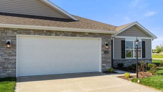 11287 Palmer Lake Fort Wayne, IN Condo Sold - Photo 1 of 35. Opens carousel modal