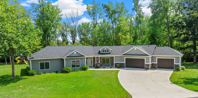 8063 E Country Club Syracuse, IN House Sold - Photo 1 of 30. Opens carousel modal