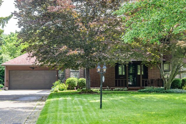 1618 Forest Park