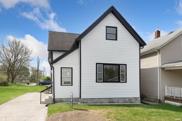 1614 E Lewis Fort Wayne, IN House Sold - Photo 1 of 34. Opens carousel modal