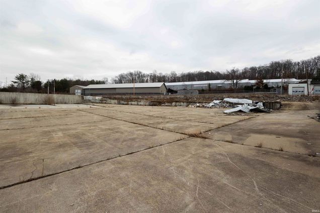 202 N Oak Paoli, IN Plot of land Active - Photo 1 of 5. Opens carousel modal