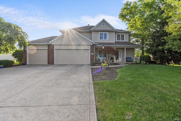 835 River Oak