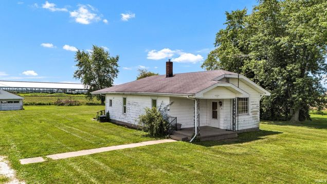 9851 W 1400 N Elwood, IN House Active - Photo 1 of 27. Opens carousel modal