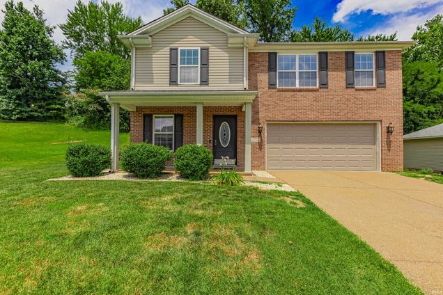 3424 Mariner Evansville, IN House Active - Photo 1 of 35. Opens carousel modal