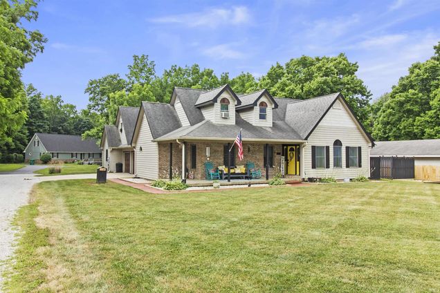 8295 E 50 South