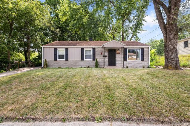 1022 Dover