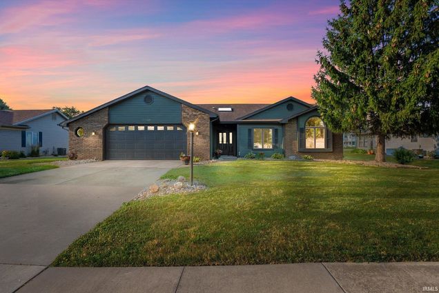 10010 Winding Shores