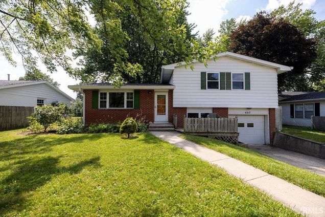 4217 N Manchester Muncie, IN House Active - Photo 1 of 28. Opens carousel modal