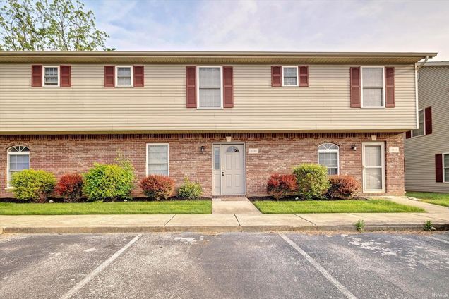 3491 S Oaklawn