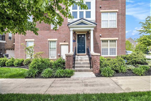 1232 Ravine