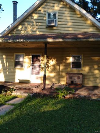5841 N Sugar