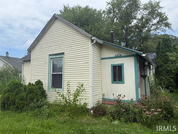 105 N Carter