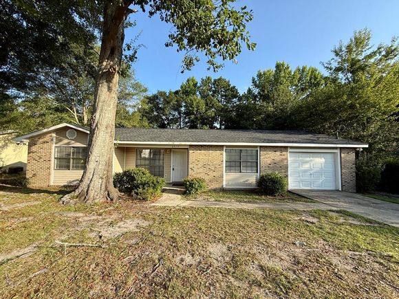 2419 Creekwood Dr