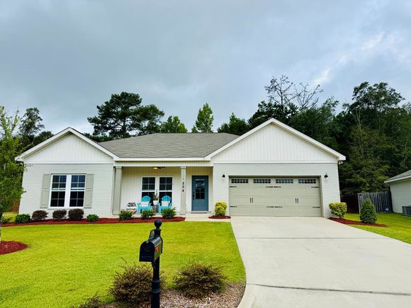 204 Scarlet Oak Drive Headland, AL House Active - Photo 1 of 42. Opens carousel modal