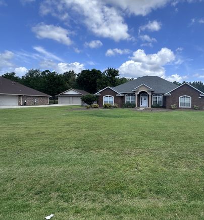 2900 Wallace Lake Road