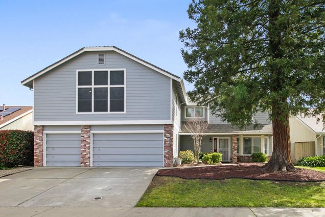 1324 Kingswood Drive