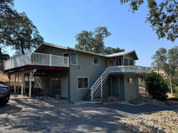 1187 Acorn Street