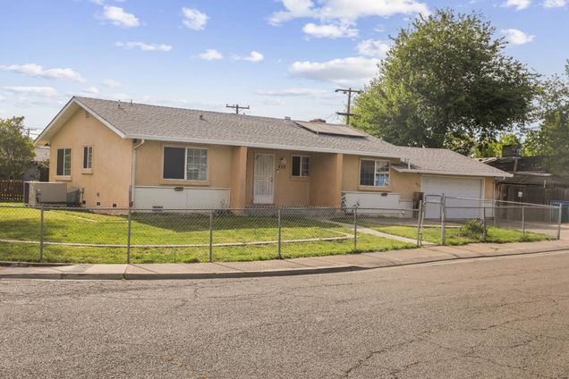 832 Garner Lane