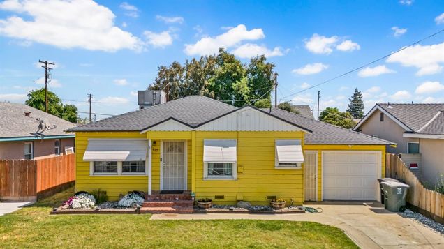 2112 6th Street Hughson, CA House Pending - Photo 1 of 48. Opens carousel modal